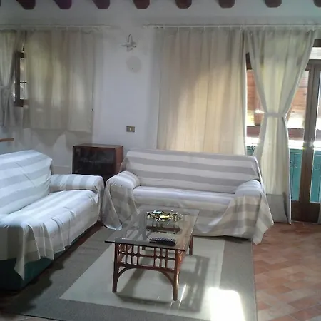 House Luigi Apartman *